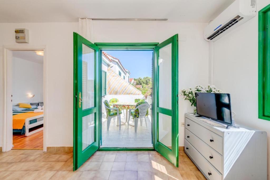 Povlja Bungalows Bagian luar foto