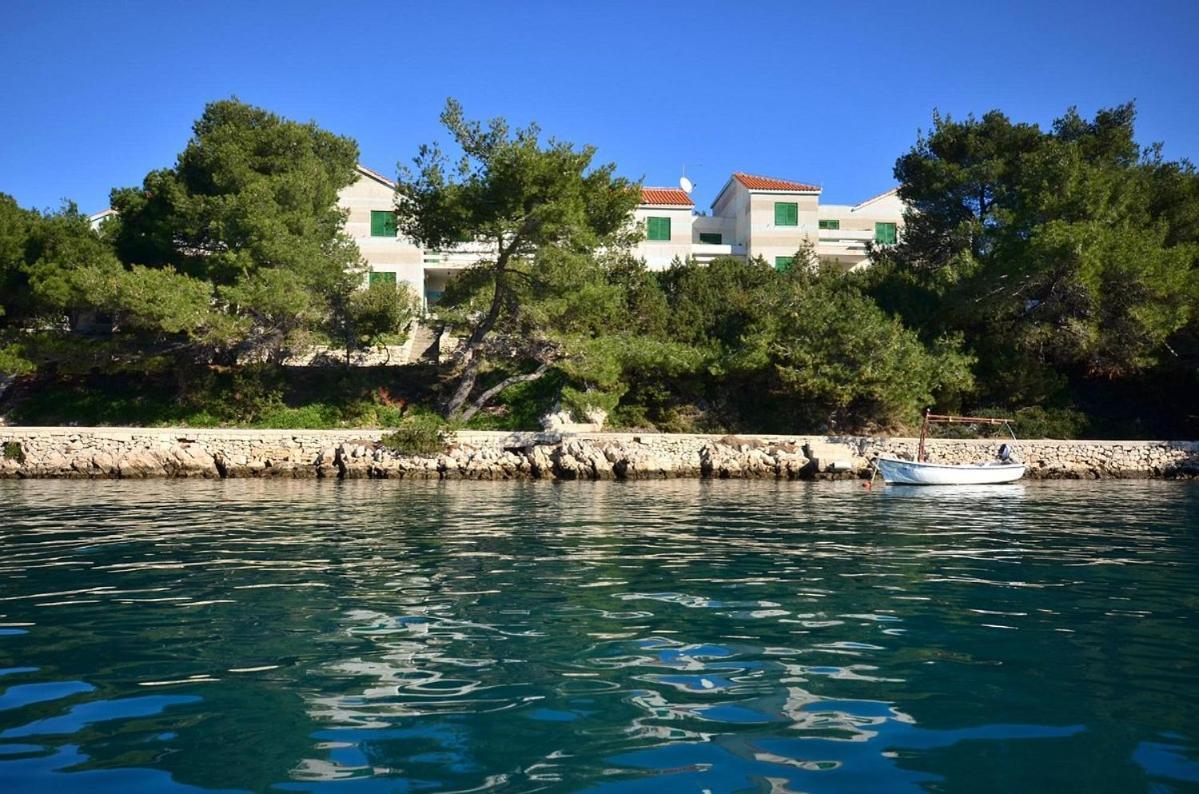 Povlja Bungalows Bagian luar foto