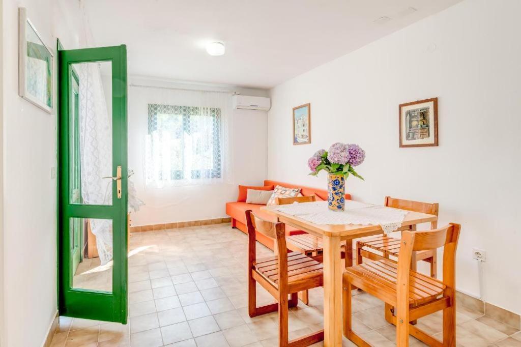 Povlja Bungalows Bagian luar foto